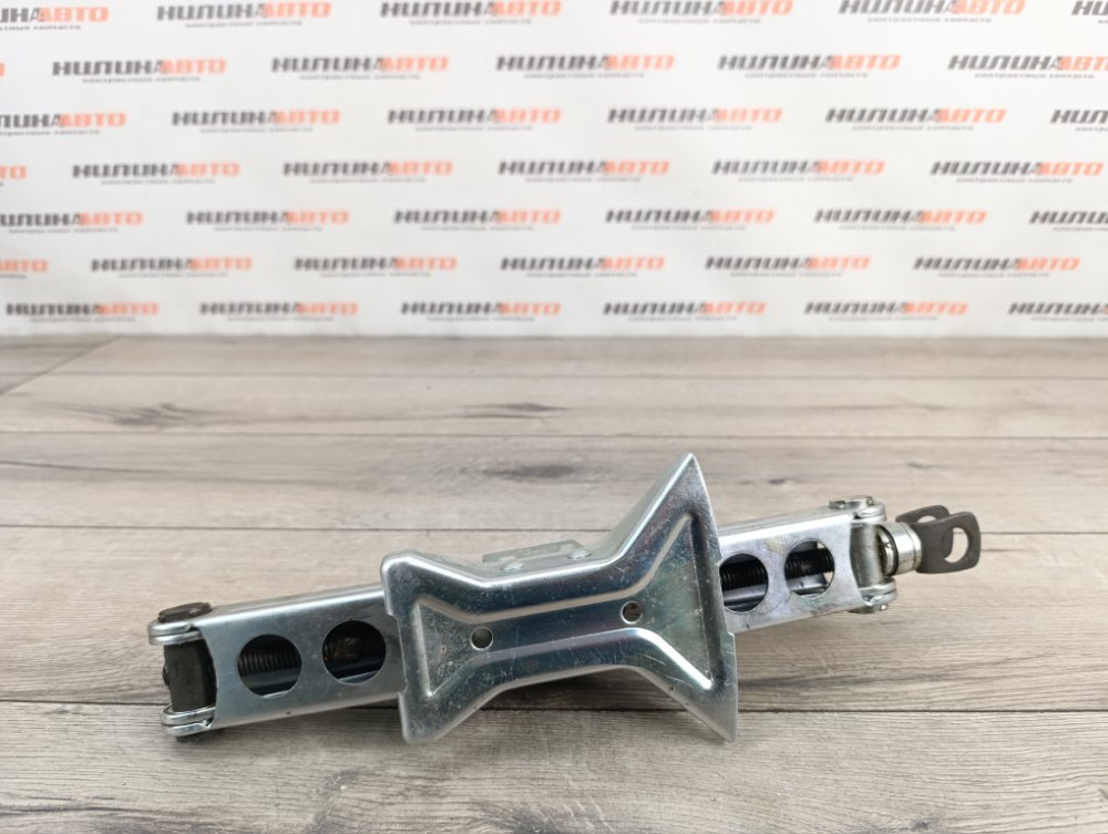 Домкрат, 2000 рублей, Москва