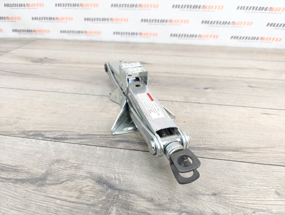 Домкрат, 2000 рублей, Москва