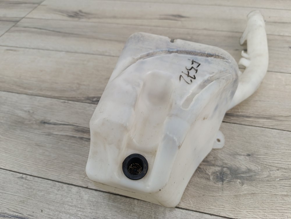 Бачок омывателя, 1000 рублей, Москва