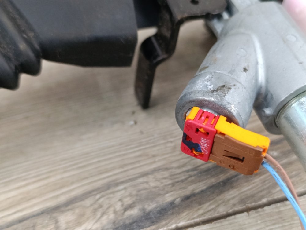 Ремень безопасности, 5000 рублей, Москва