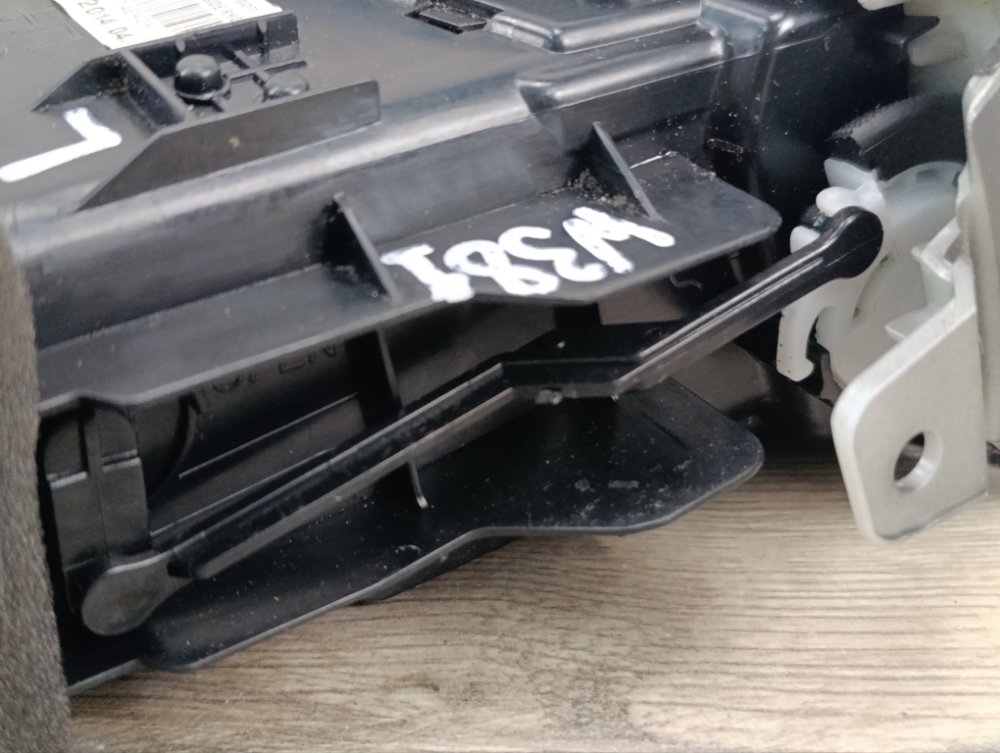 Дефлектор в торпедо, 1200 рублей, Москва