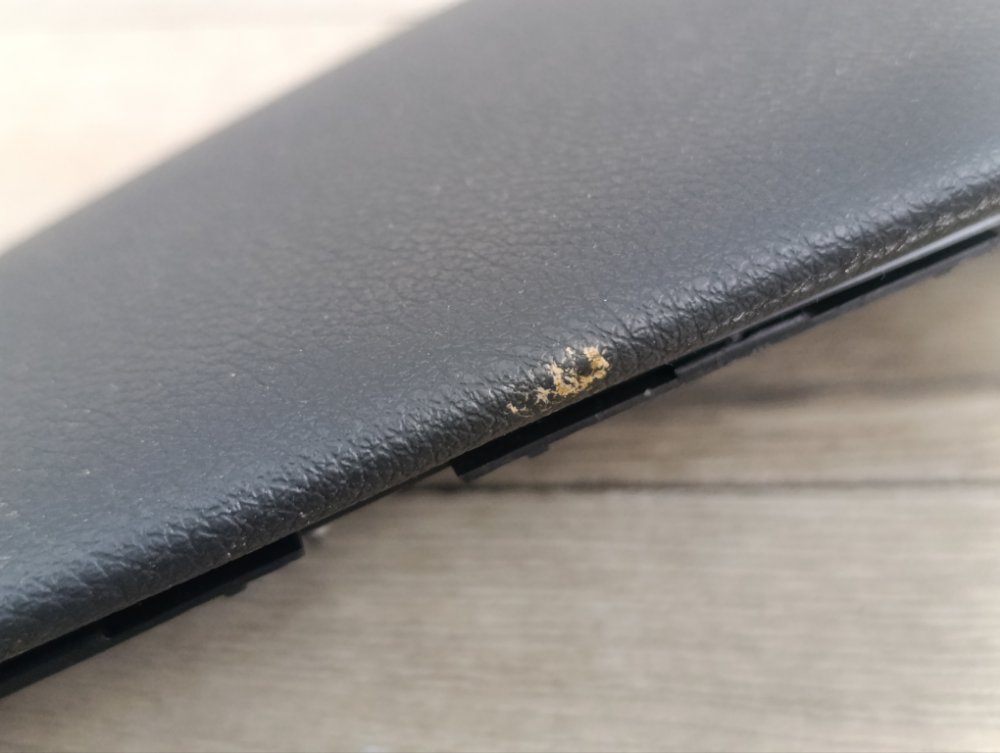 Накладка консоли центральной, 2000 рублей, Москва