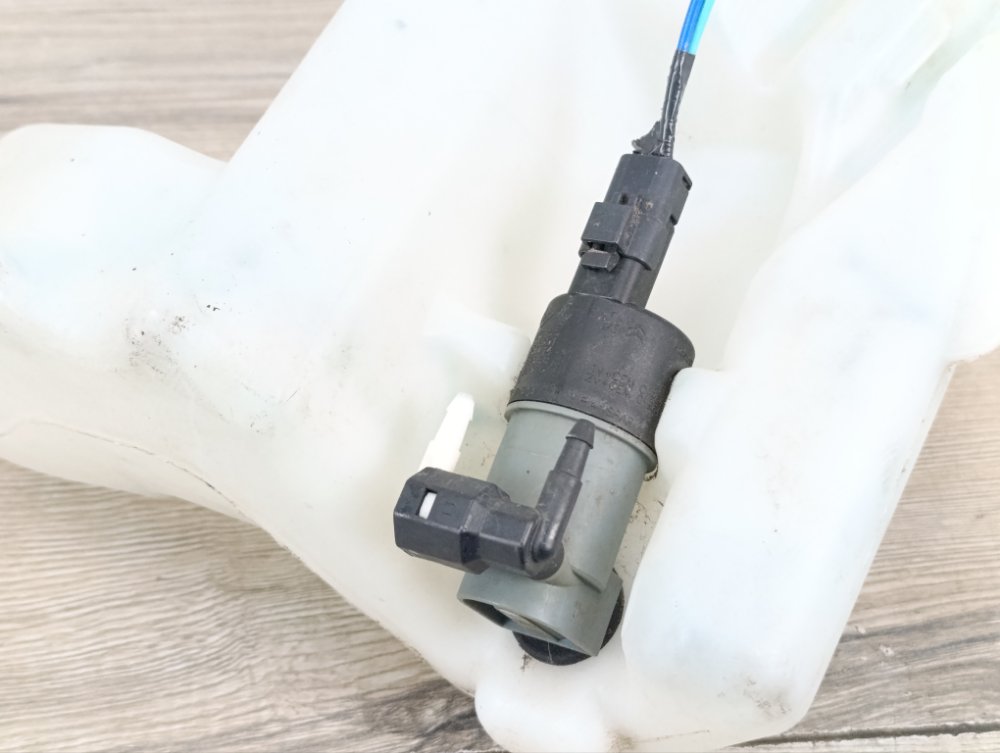 Бачок омывателя, 3000 рублей, Москва