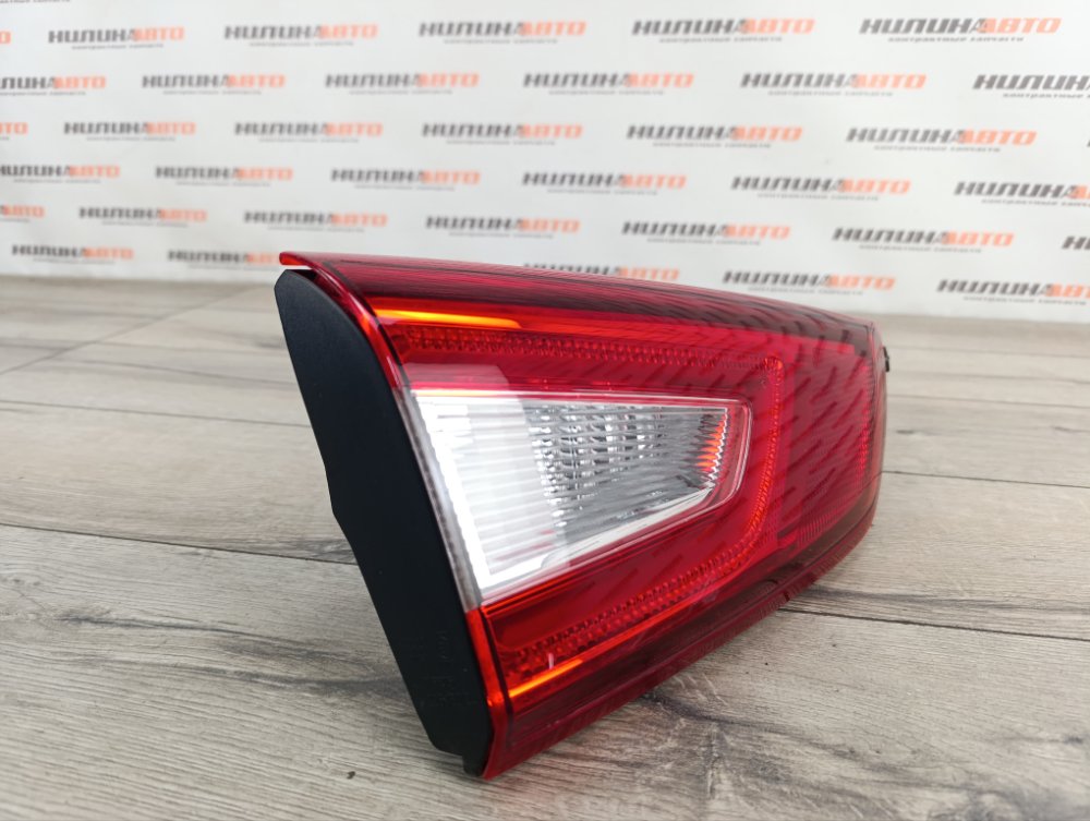 Фонарь в крышку багажника, 5000 рублей, Москва