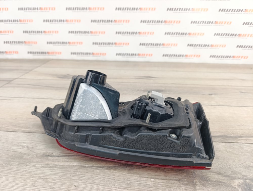 Фонарь в крышку багажника, 5000 рублей, Москва