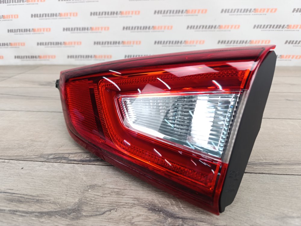 Фонарь в крышку багажника, 3500 рублей, Москва