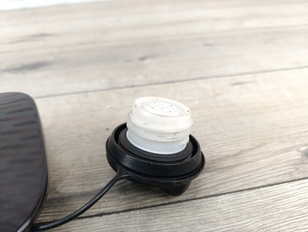 Лючок топливного бака, 2000 рублей, Москва