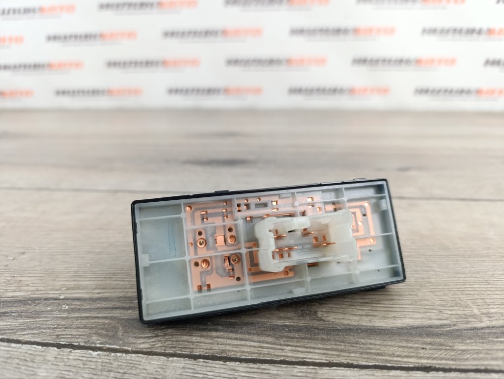 Кнопка стеклоподъемника, 700 рублей, Москва