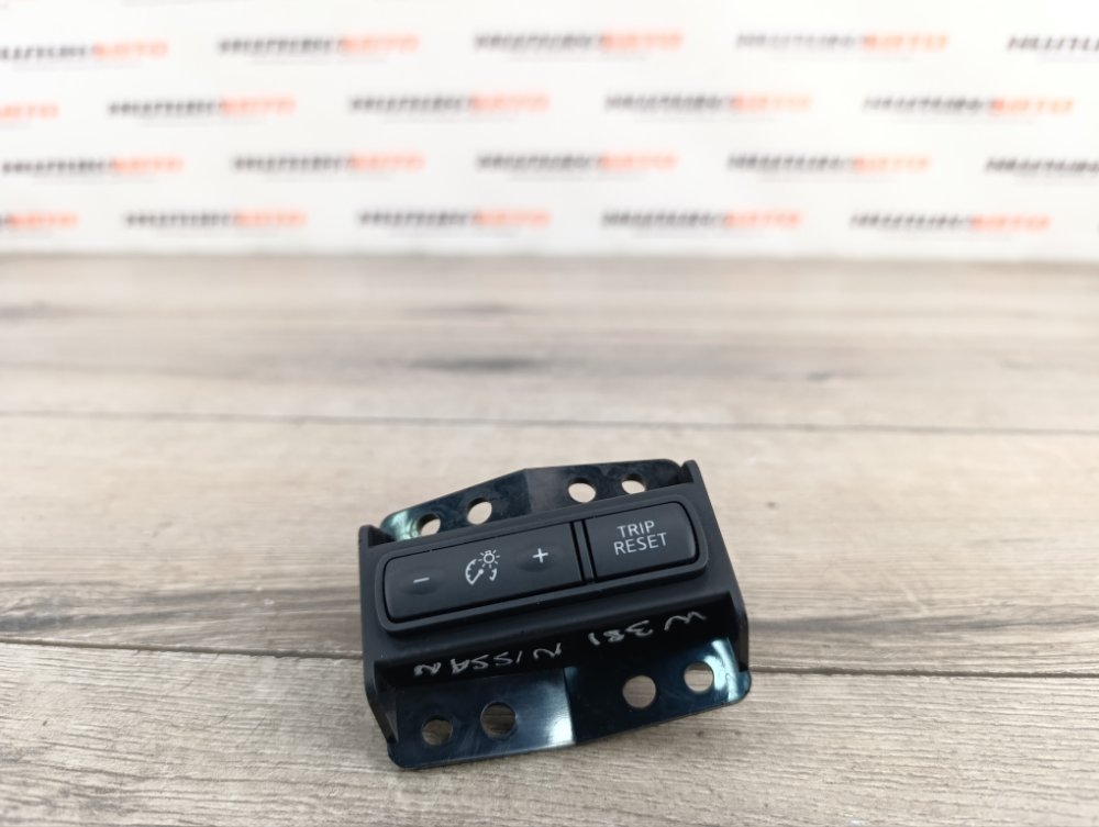 Кнопка освещения панели приборов, 300 рублей, Москва