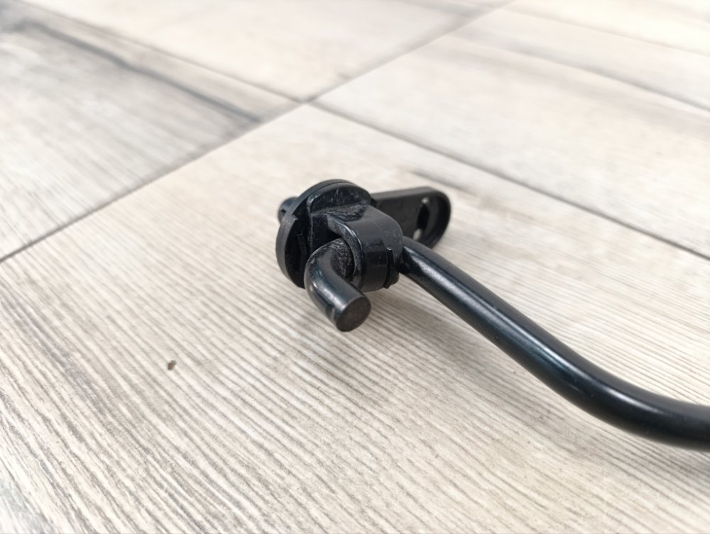 Упор капота, 1400 рублей, Москва