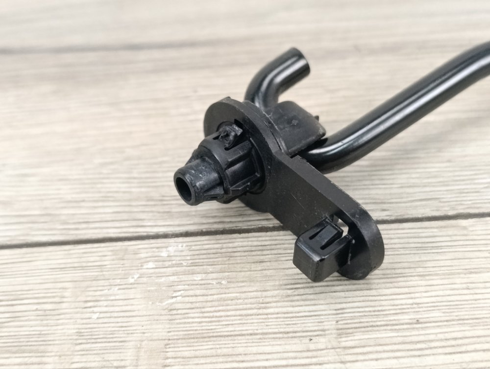 Упор капота, 1400 рублей, Москва