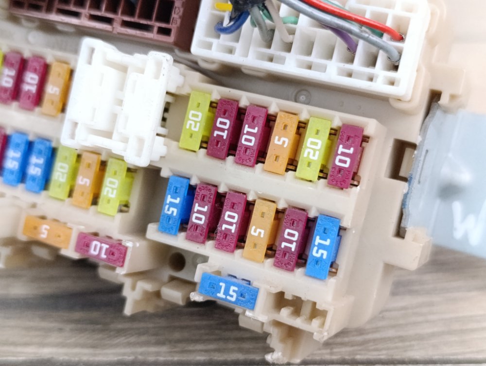 Блок предохранителей, 1000 рублей, Москва