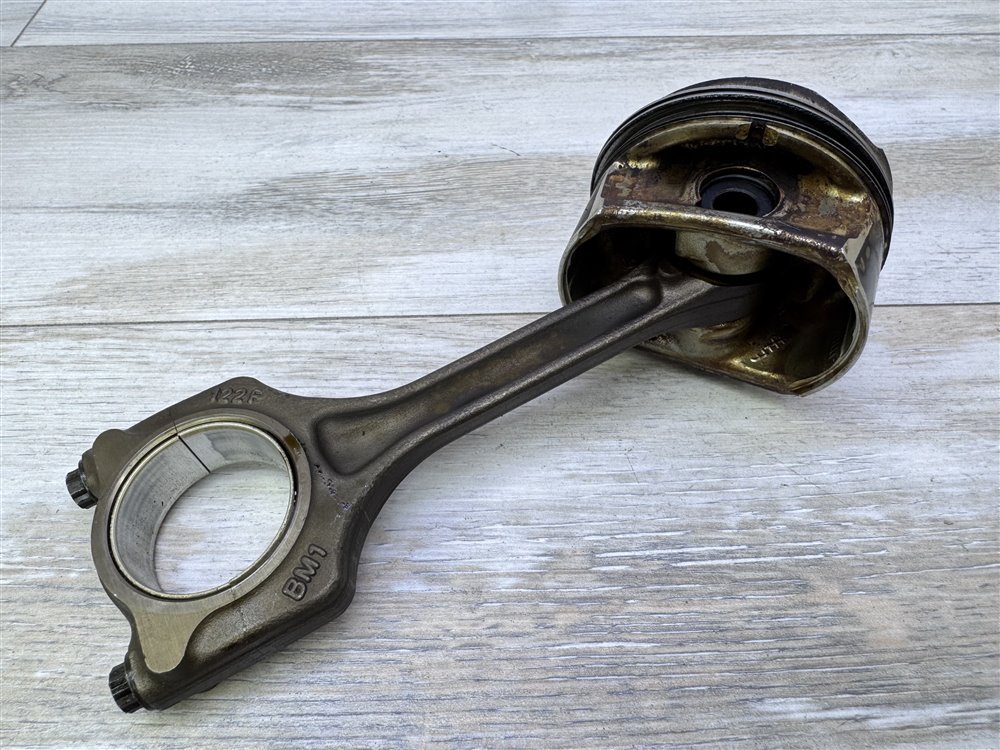 Поршень двигателя, 1500 рублей, Севастополь