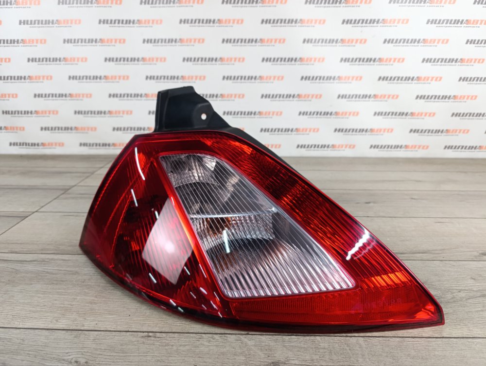 Фонарь в крыло, 2800 рублей, Москва