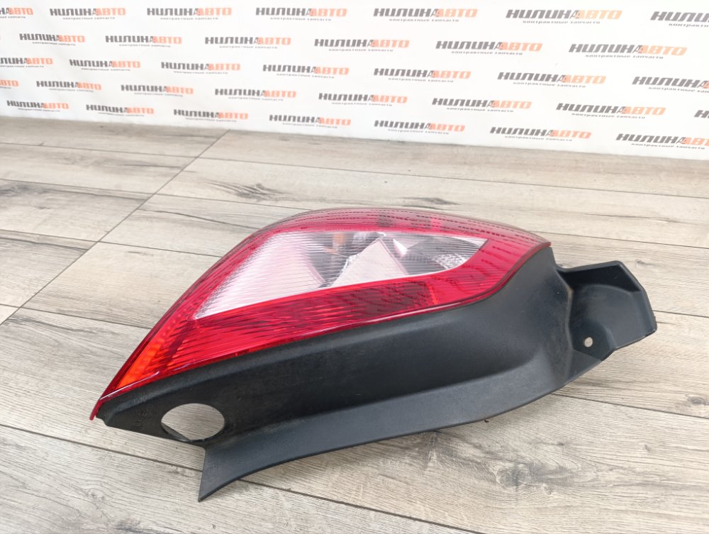 Фонарь в крыло, 2800 рублей, Москва