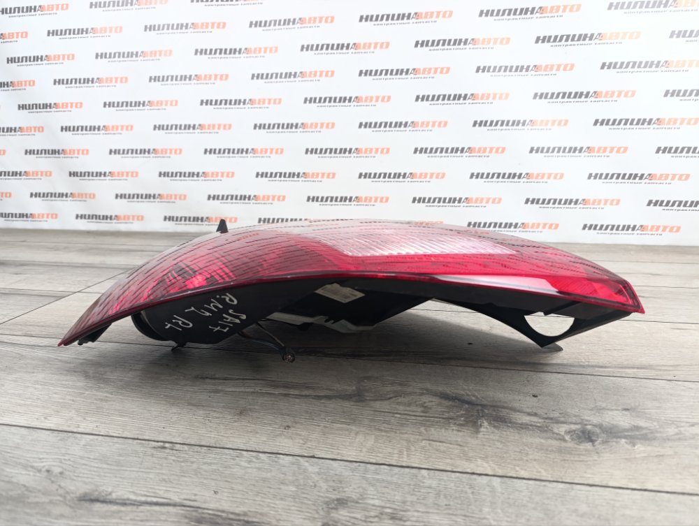 Фонарь в крыло, 2800 рублей, Москва