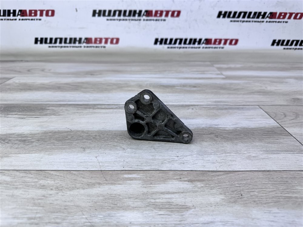 Кронштейн обводного ролика, 500 рублей, Севастополь