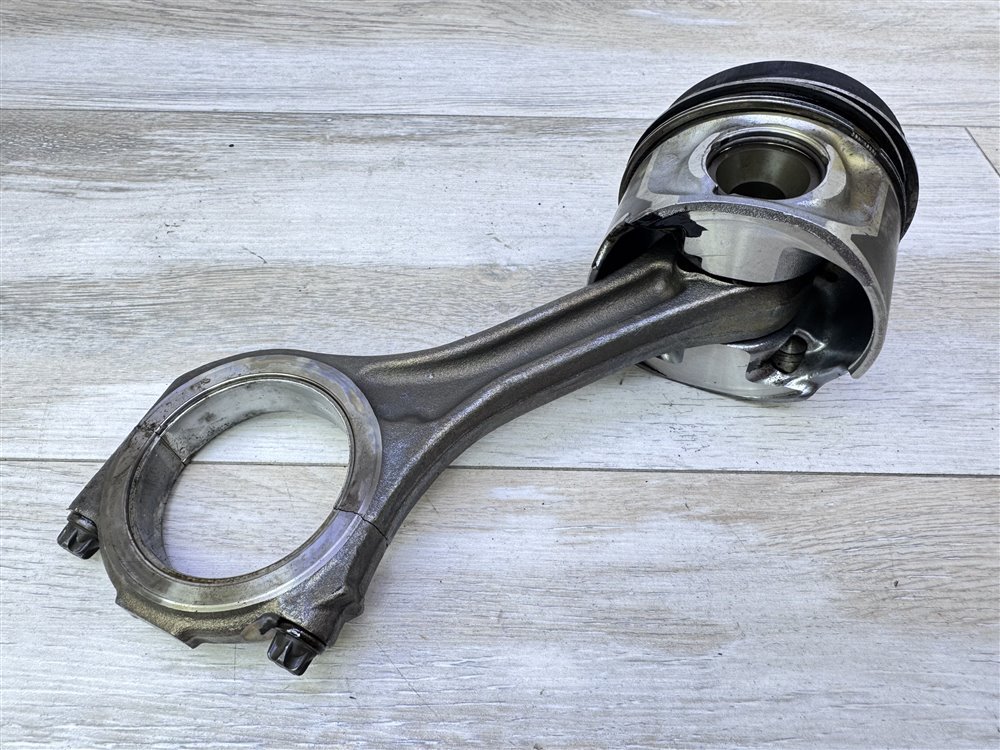 Поршень двигателя, 2500 рублей, Севастополь