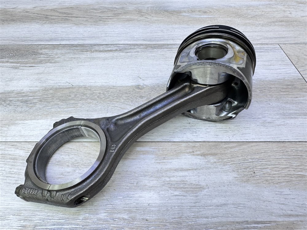 Поршень двигателя, 2500 рублей, Севастополь