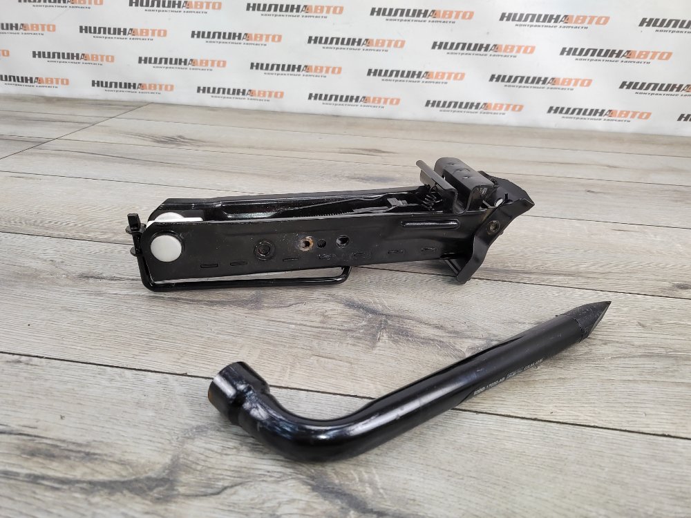 Домкрат, 2500 рублей, Москва