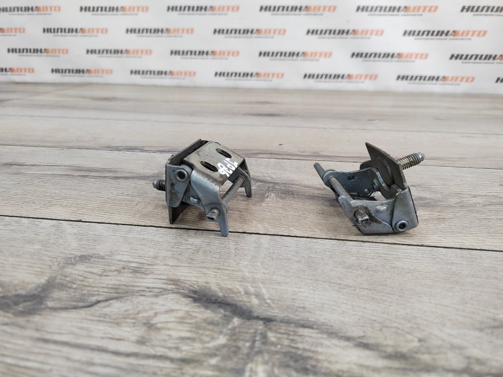 Петля двери багажника, 800 рублей, Москва