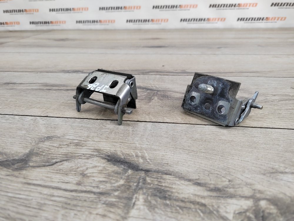 Петля двери багажника, 800 рублей, Москва