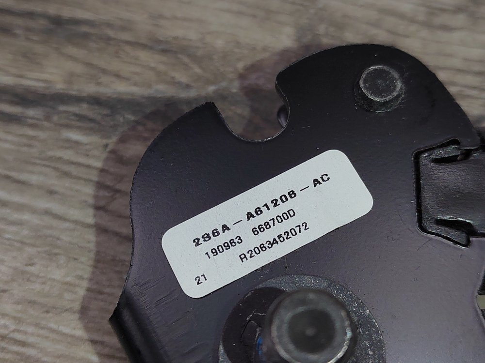 Замок ремня безопасности, 2000 рублей, Москва