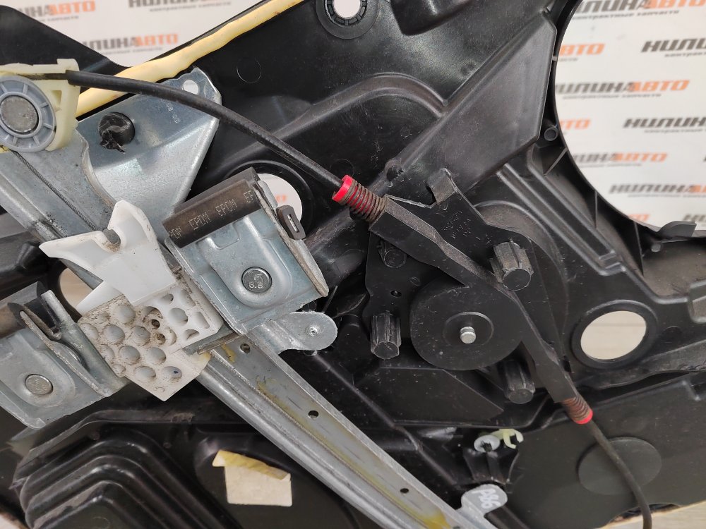 Стеклоподъемник, 1000 рублей, Москва