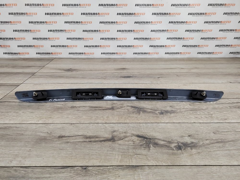 Накладка крышки багажника, 2000 рублей, Москва