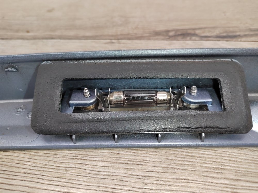 Накладка крышки багажника, 2000 рублей, Москва