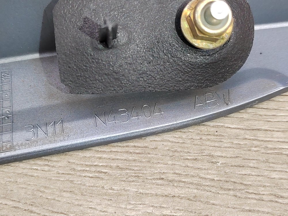 Накладка крышки багажника, 2000 рублей, Москва