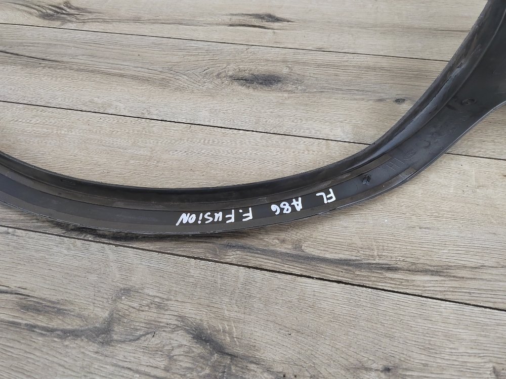 Накладка крыла, 1000 рублей, Москва