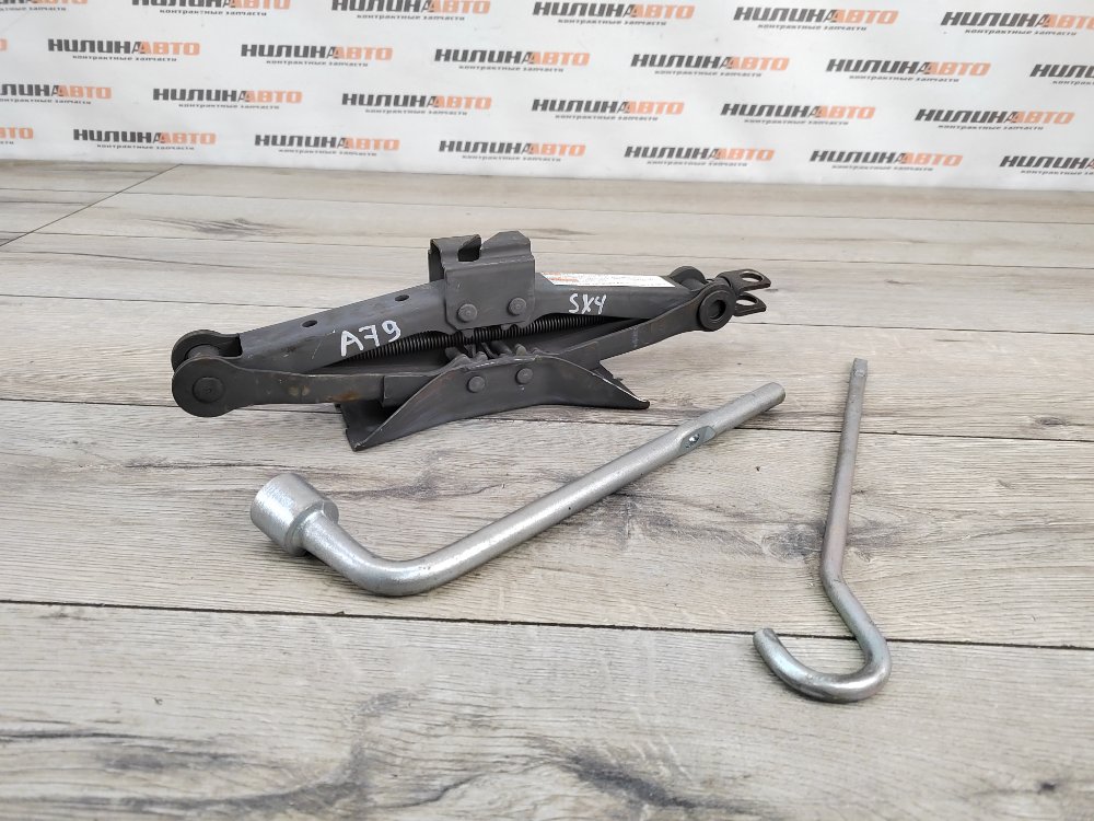 Домкрат, 2500 рублей, Москва