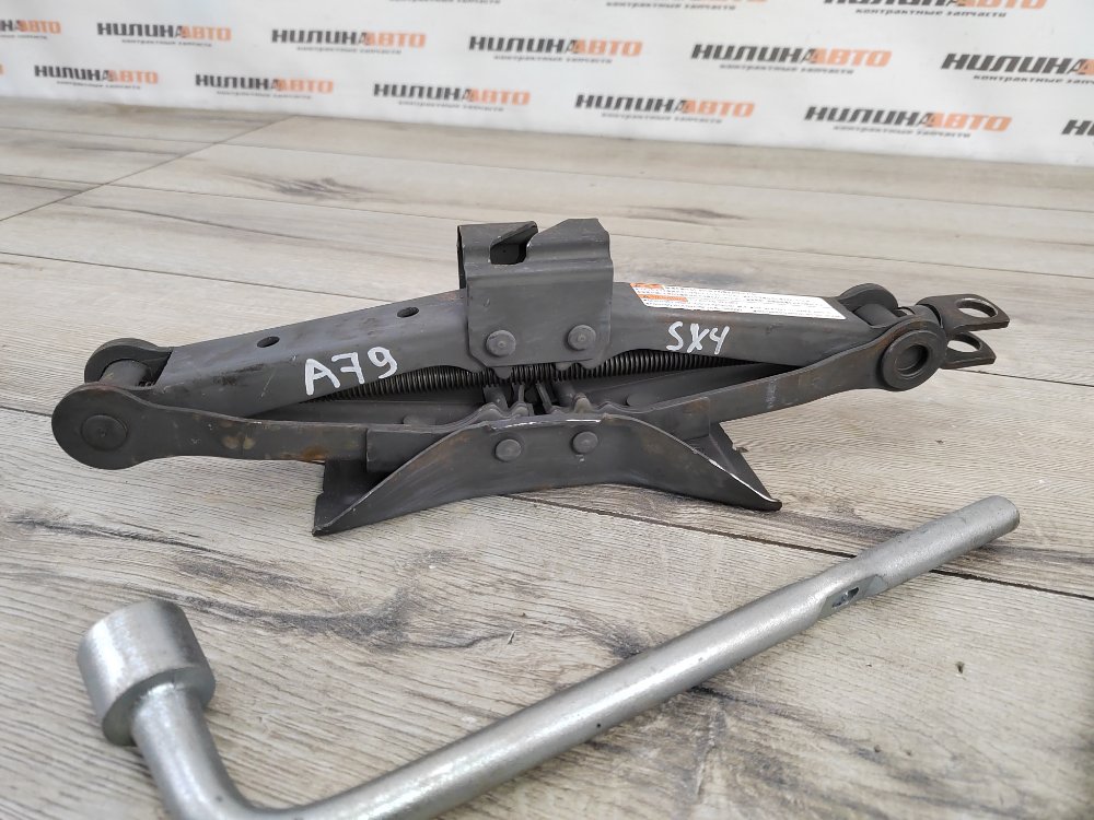 Домкрат, 2500 рублей, Москва