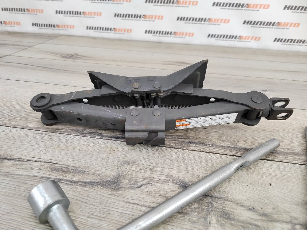 Домкрат, 2500 рублей, Москва