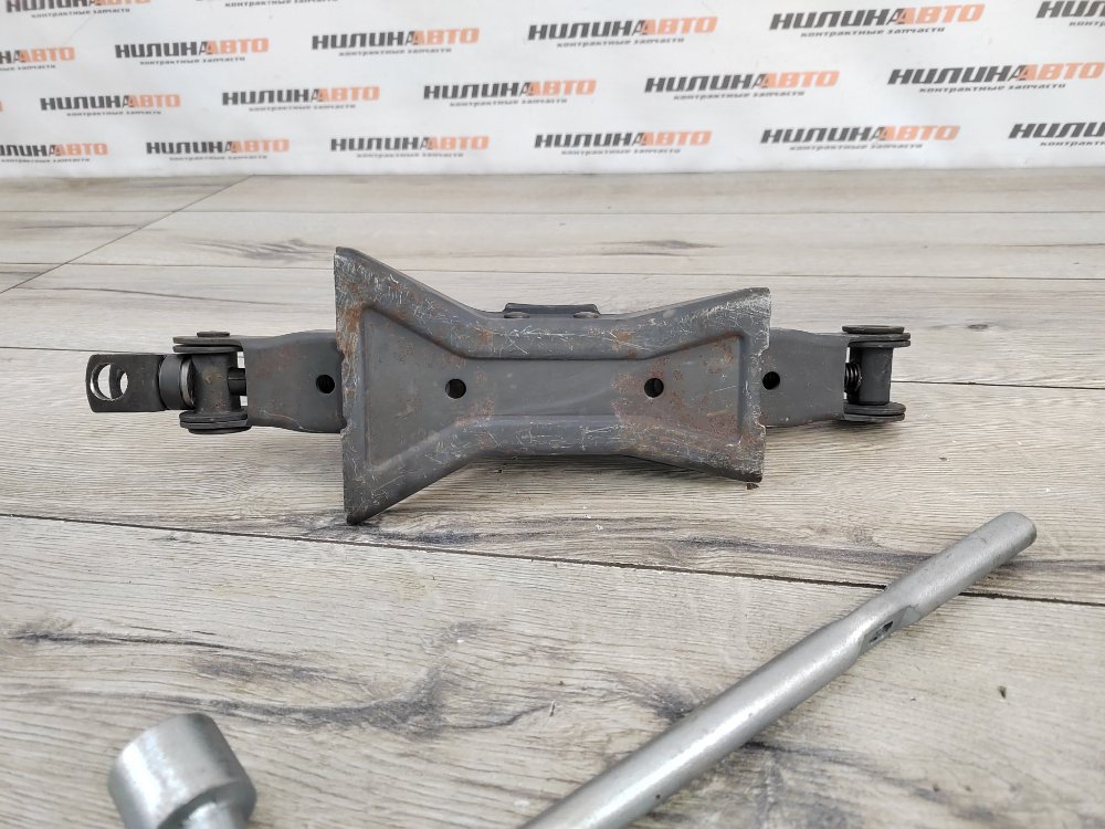 Домкрат, 2500 рублей, Москва