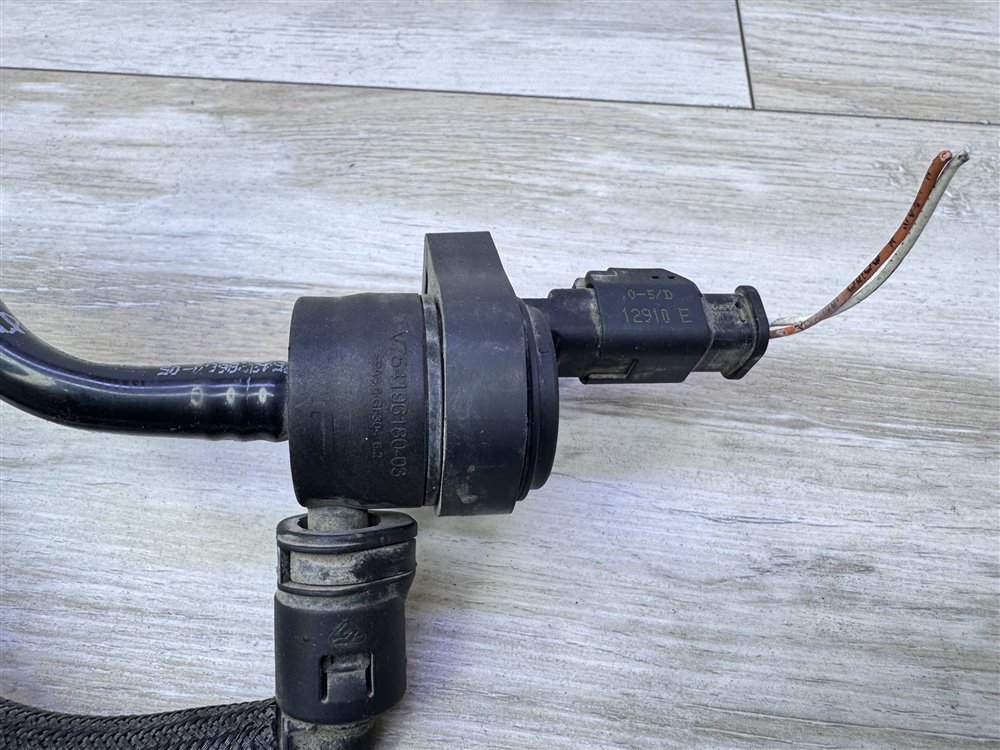 Клапан вентиляции топливного бака, 700 рублей, Севастополь