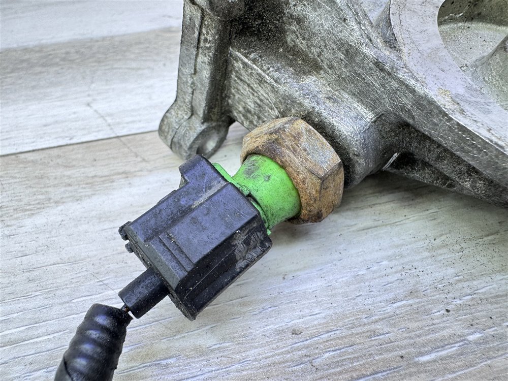 Кронштейн масляного фильтра, 2000 рублей, Севастополь