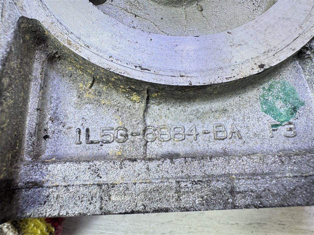 Кронштейн масляного фильтра, 2000 рублей, Севастополь