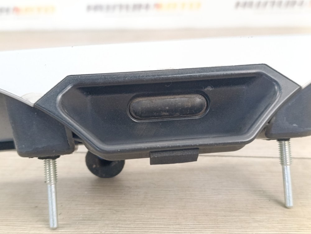 Накладка крышки багажника, 2500 рублей, Москва