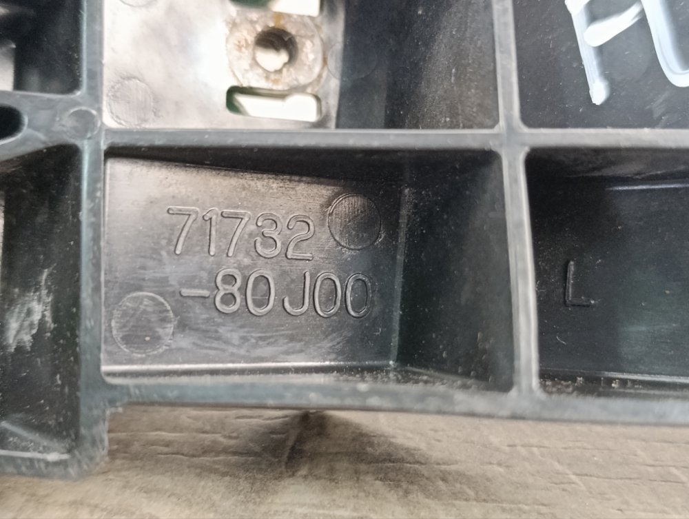 Кронштейн бампера, 1000 рублей, Москва