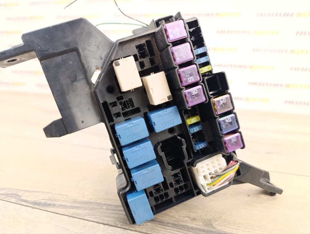 Блок предохранителей, 2000 рублей, Москва