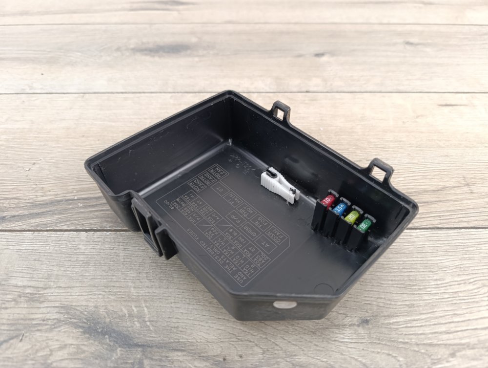 Блок предохранителей, 2000 рублей, Москва