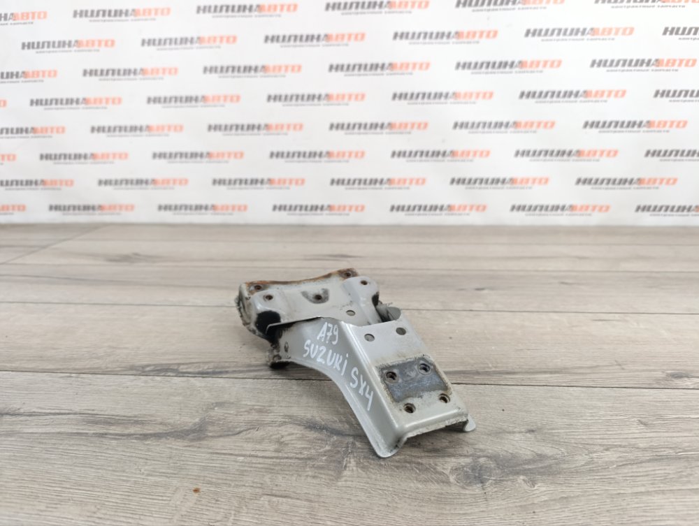 Кронштейн замка капота, 1400 рублей, Москва