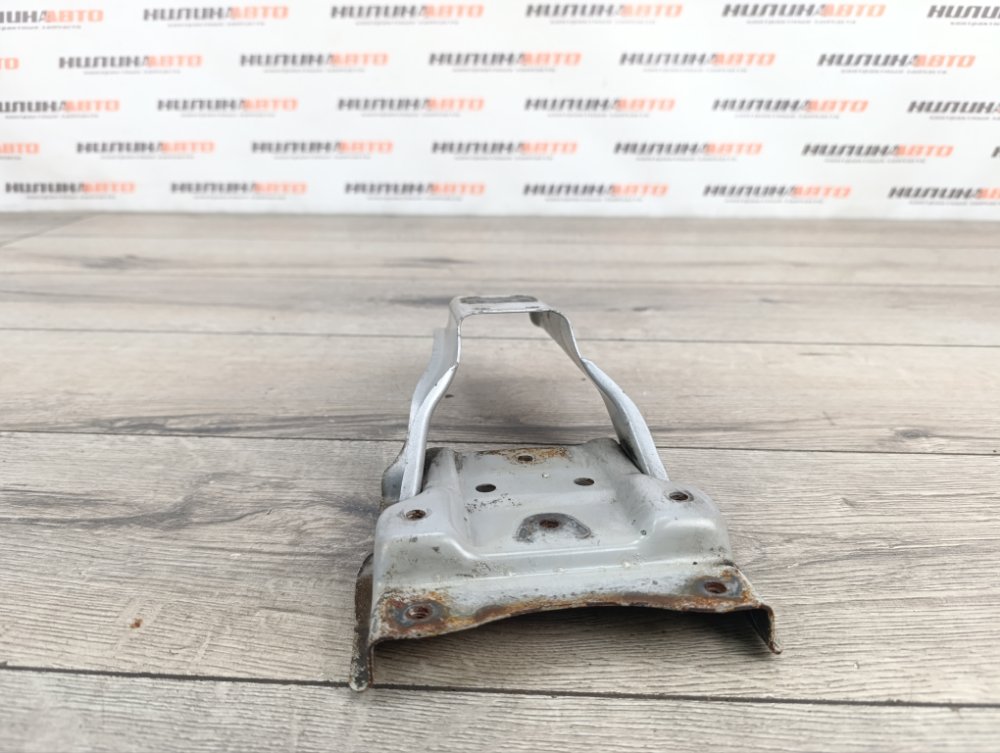 Кронштейн замка капота, 1400 рублей, Москва