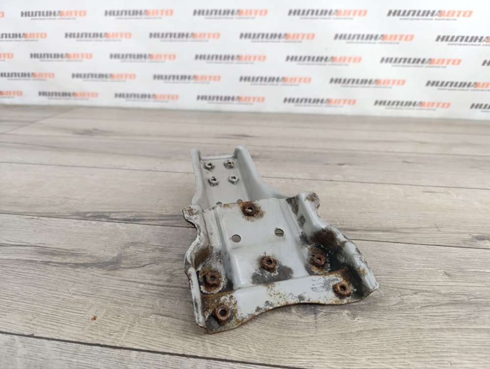 Кронштейн замка капота, 1400 рублей, Москва