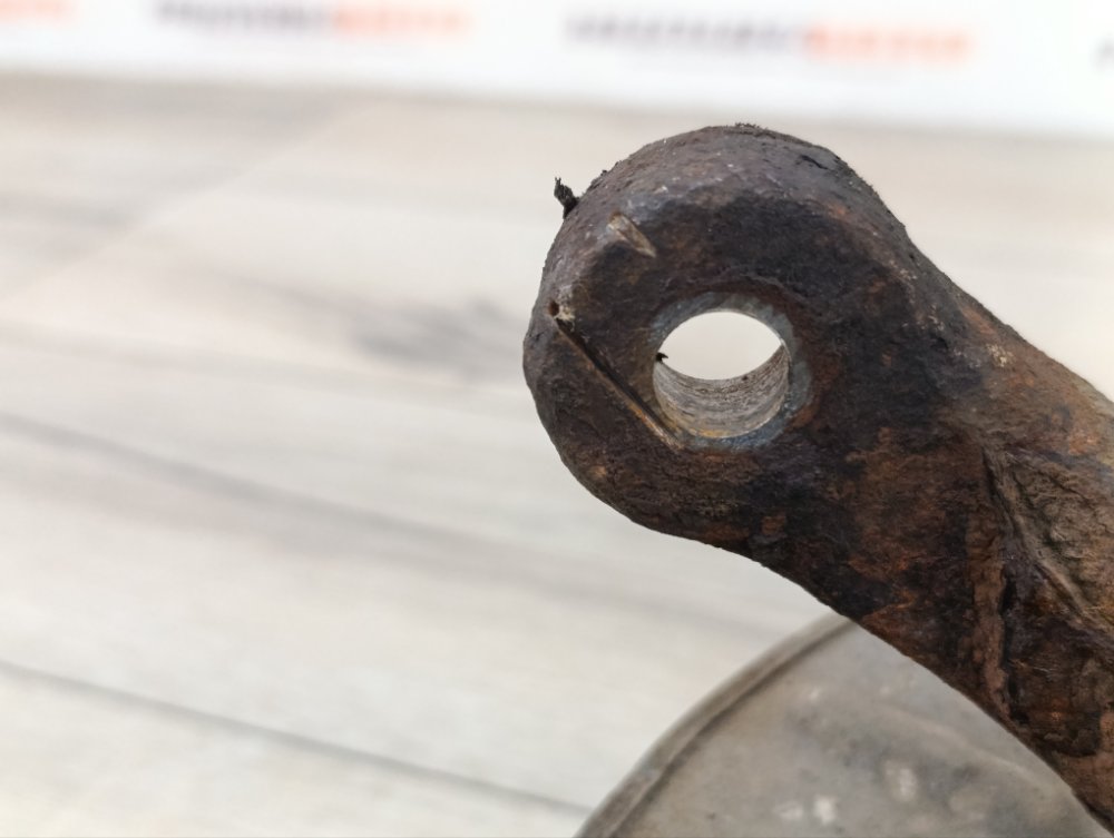 Кулак поворотный, 2000 рублей, Москва