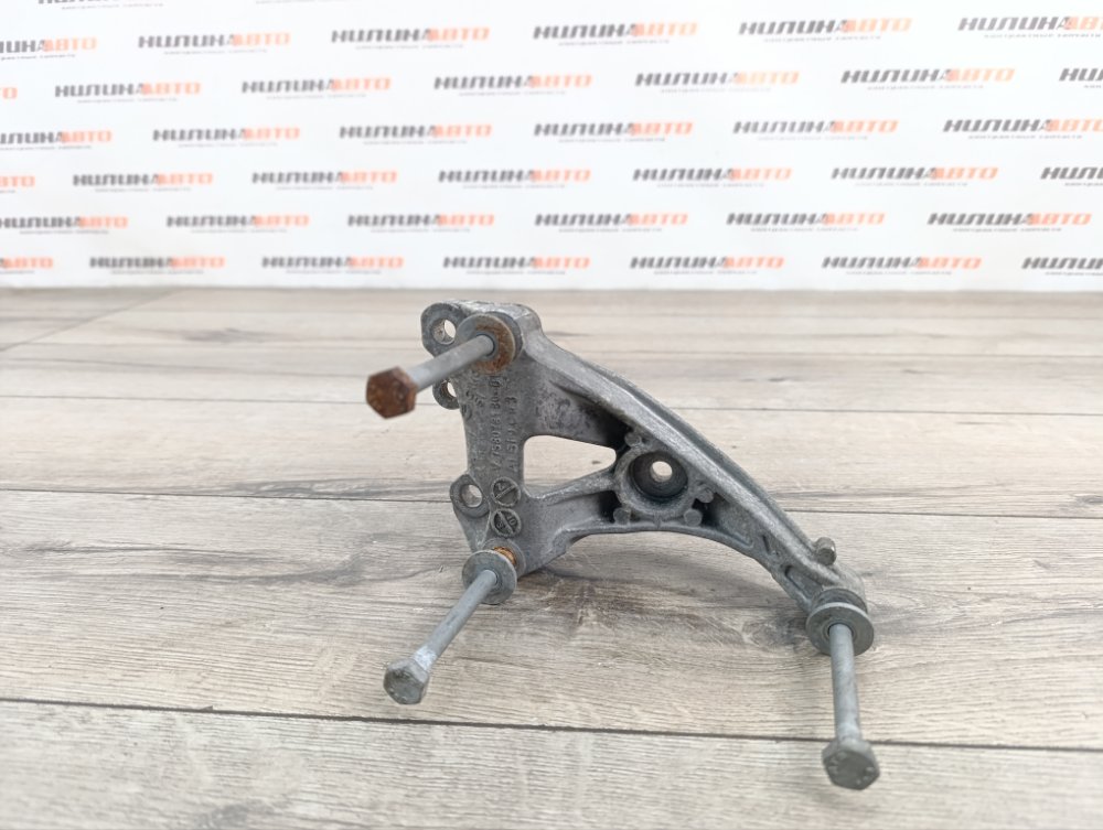 Кронштейн компрессора кондиционера, 500 рублей, Москва