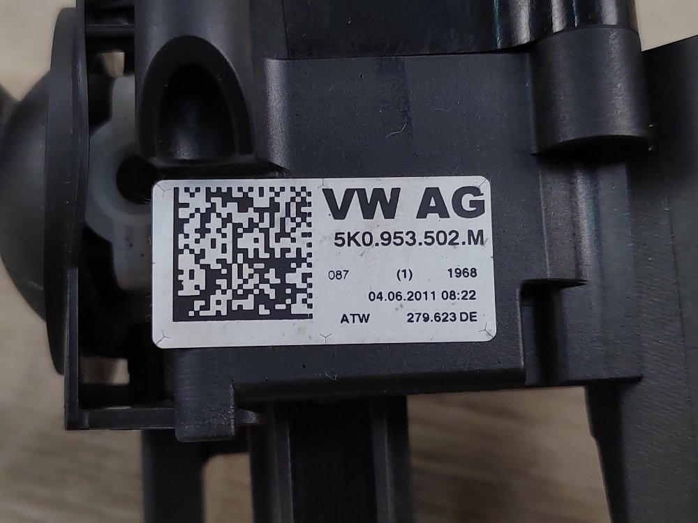 Подрулевой переключатель, 4000 рублей, Москва