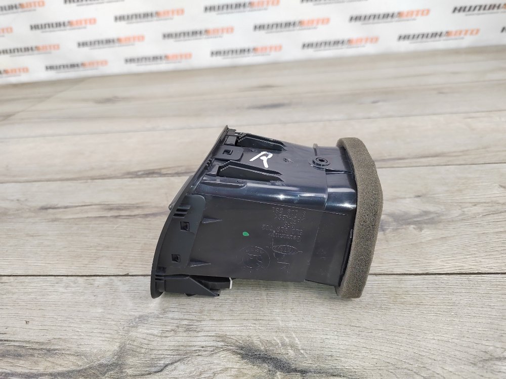 Дефлектор в торпедо, 1000 рублей, Москва